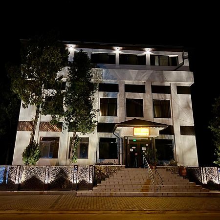 Escape Pensiune Bechet Exterior photo