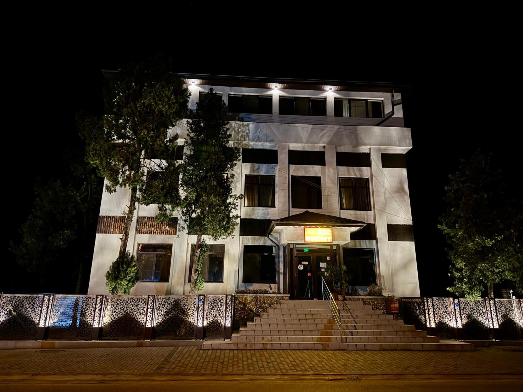 Escape Pensiune Bechet Exterior photo